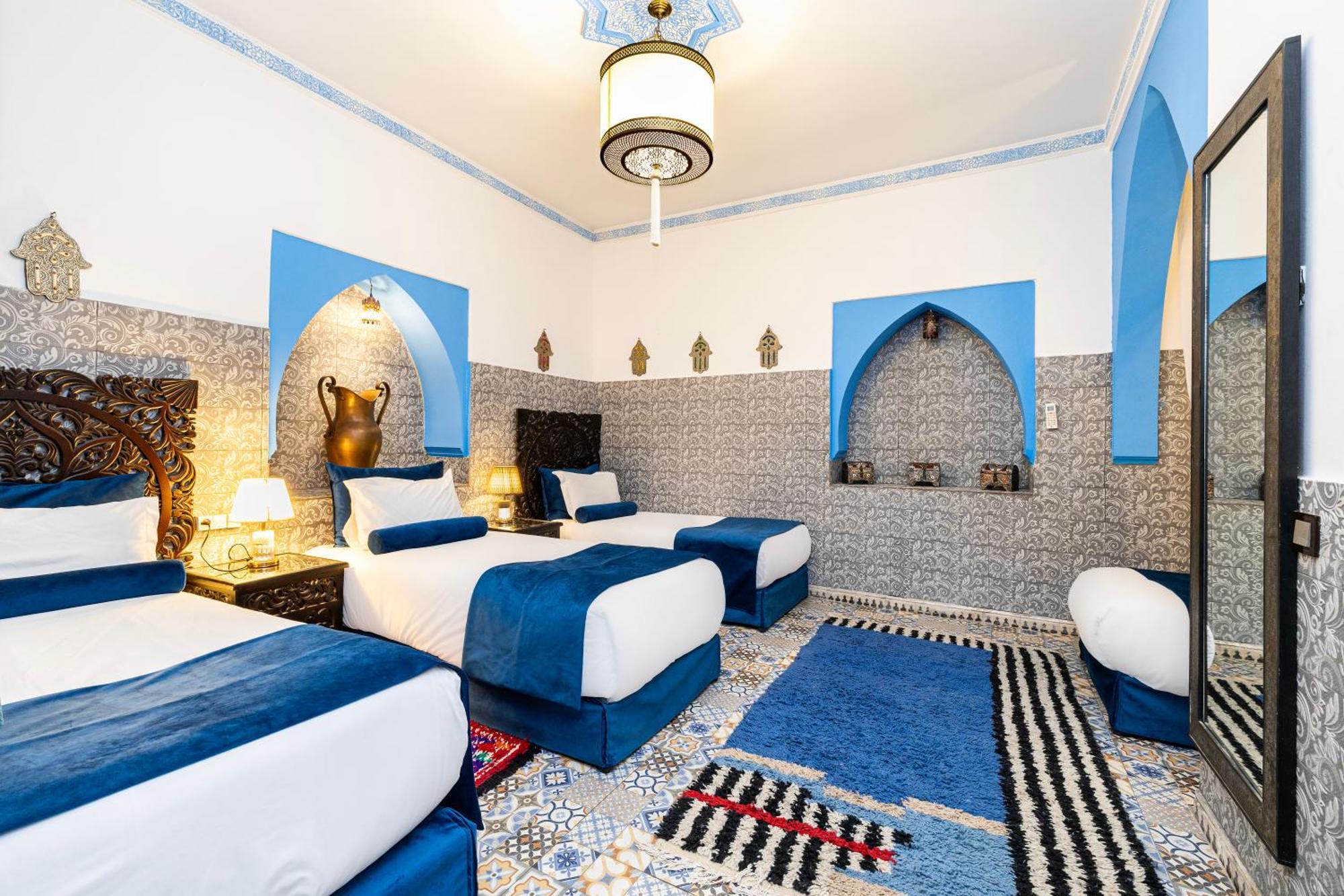 Luzia Bed & Breakfast 4*