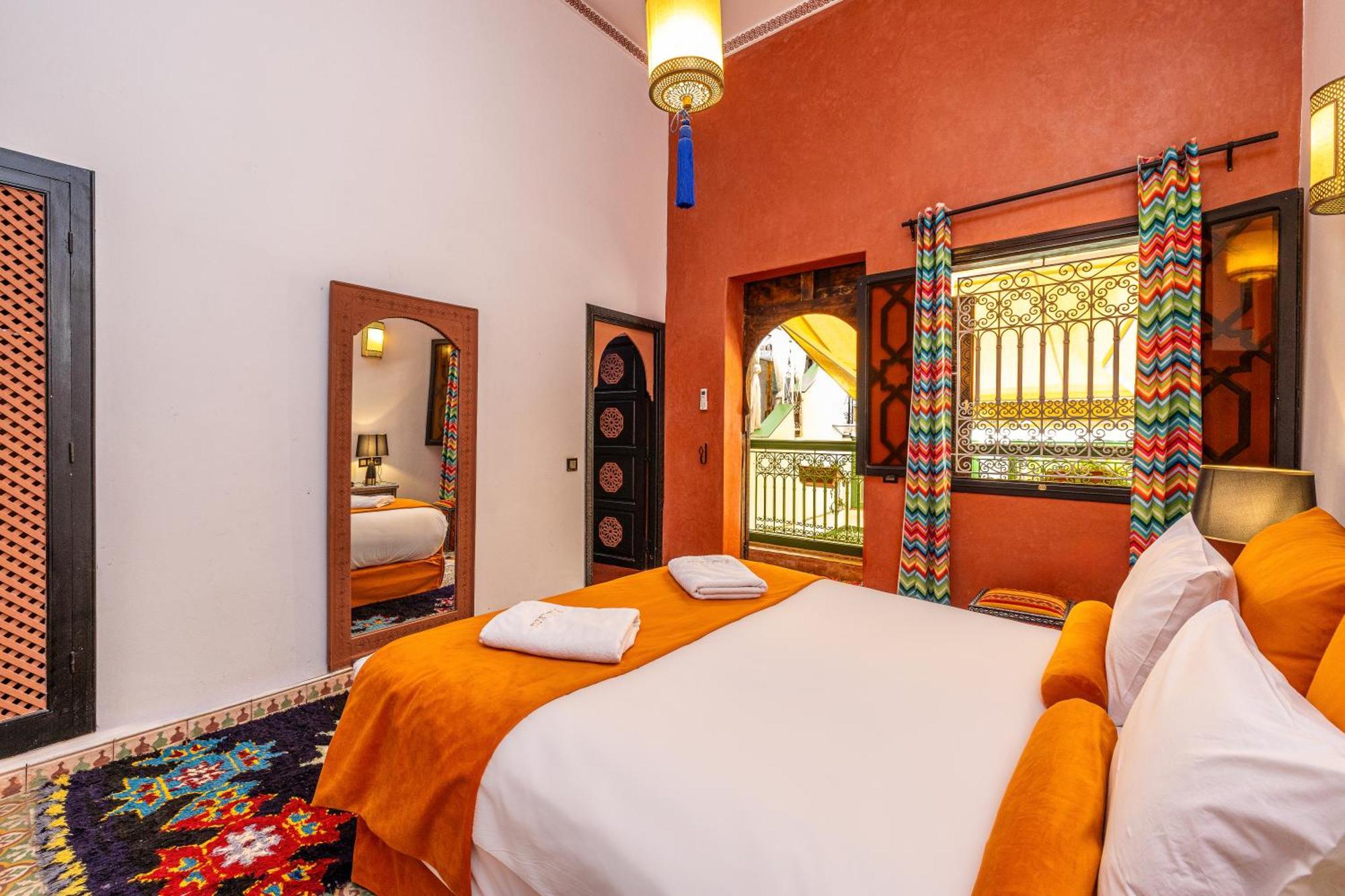 Luzia Bed & Breakfast 4*
